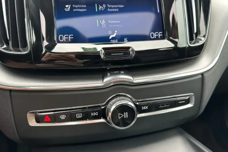 Volvo XC60 din 2020 cu 115.262 km - oferta VOL117087 - foto 10