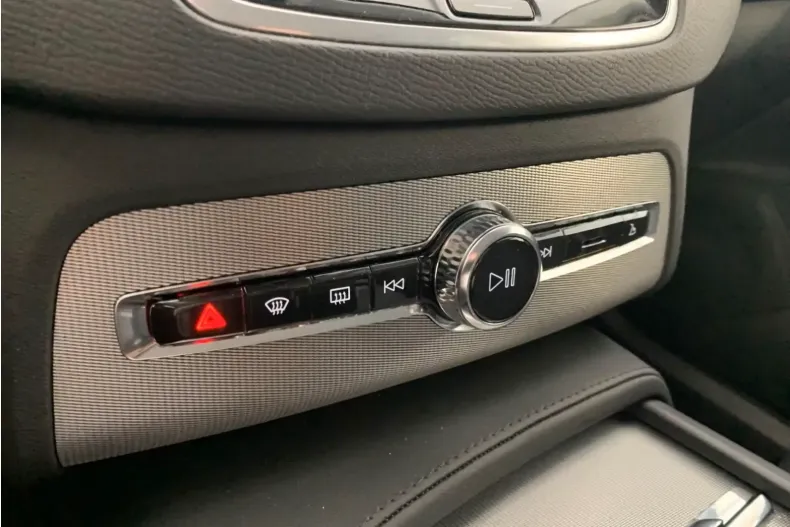 Volvo XC60 din 2021 cu 112.000 km - oferta VOL117093 - foto 5