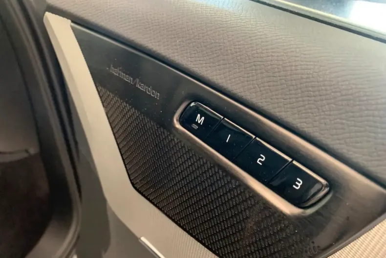 Volvo XC60 din 2021 cu 112.000 km - oferta VOL117093 - foto 8