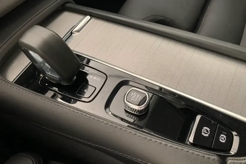 Volvo XC60 din 2021 cu 112.000 km - oferta VOL117093 - foto 10