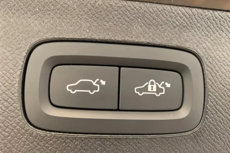 Volvo XC60 din 2021 cu 112.000 km - oferta VOL117093 - foto 13