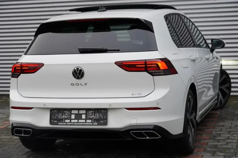 Volkswagen Golf din 2024 cu 7.300 km - oferta VOL117094 - foto 4