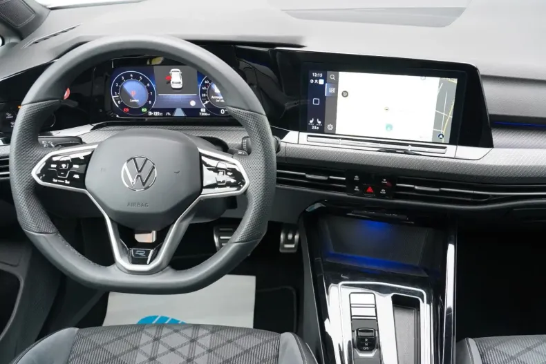 Volkswagen Golf din 2024 cu 7.300 km - oferta VOL117094 - foto 12