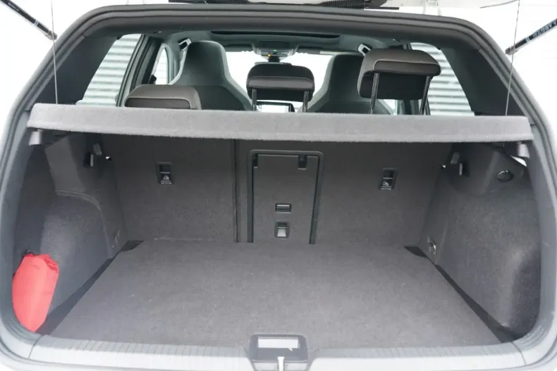 Volkswagen Golf din 2024 cu 7.300 km - oferta VOL117094 - foto 20