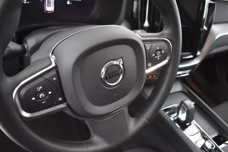 Volvo XC60 din 2021 cu 125.000 km - oferta VOL117096 - foto 8