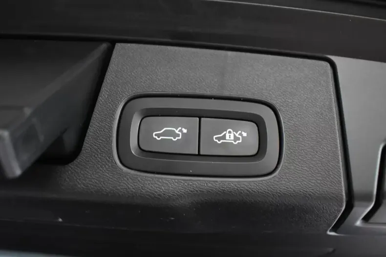 Volvo XC60 din 2021 cu 125.000 km - oferta VOL117096 - foto 10