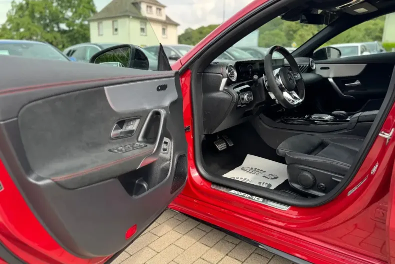 Mercedes-Benz CLA 35 AMG din 2022 cu 39.900 km - oferta MER117114 - foto 10