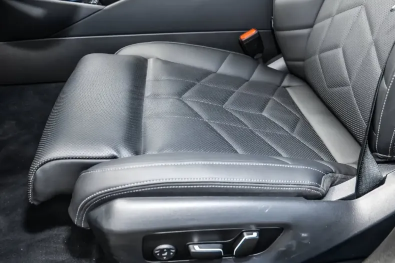 BMW 520 din 2024 cu 25.700 km - oferta BMW117121 - foto 10