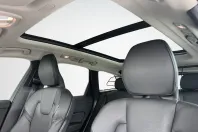 Volvo XC60 din 2022 cu 42.700 km - oferta VOL117138 - foto 12