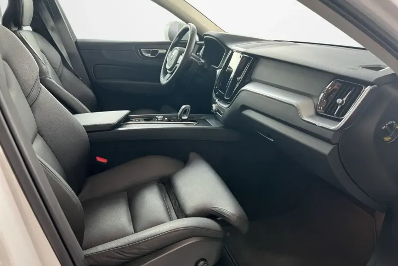 Volvo XC60 din 2022 cu 42.700 km - oferta VOL117138 - foto 13