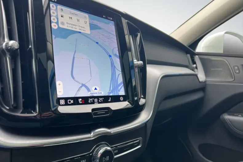 Volvo XC60 din 2022 cu 42.700 km - oferta VOL117138 - foto 24