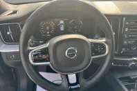 Volvo XC60 din 2021 cu 54.900 km - oferta VOL117139 - foto 13