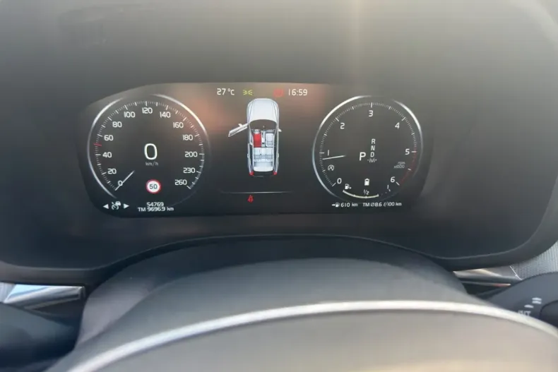 Volvo XC60 din 2021 cu 54.900 km - oferta VOL117139 - foto 14