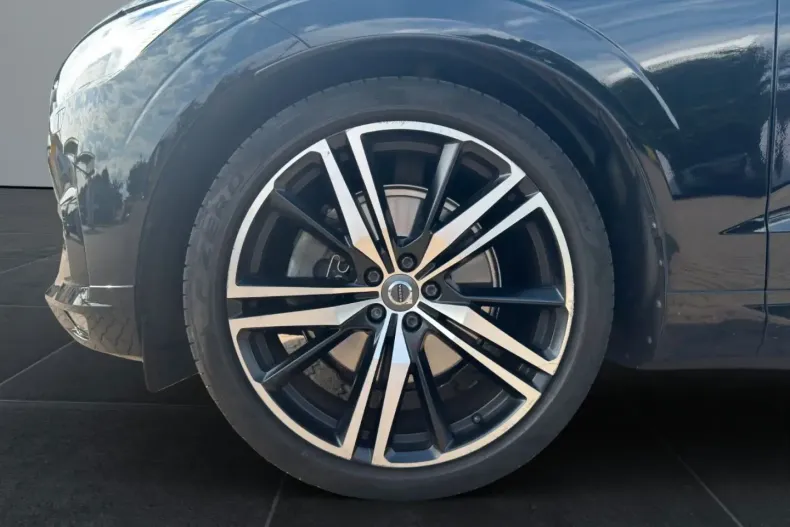 Volvo XC60 din 2021 cu 54.900 km - oferta VOL117139 - foto 16