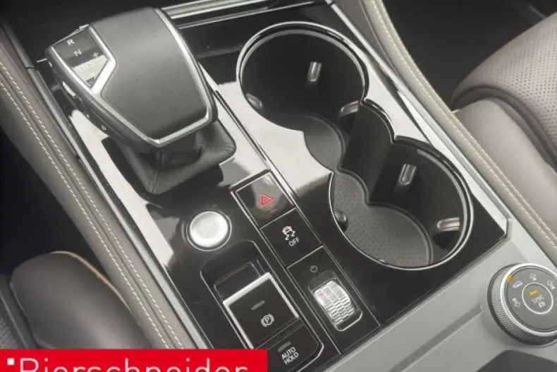 Volkswagen Touareg din 2024 cu 28.449 km - oferta VOL117145 - foto 16