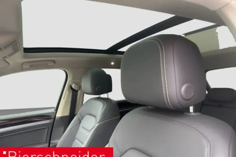 Volkswagen Touareg din 2024 cu 28.449 km - oferta VOL117145 - foto 18