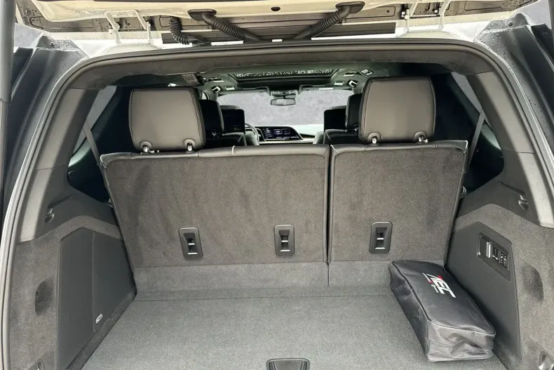 Cadillac Escalade din 2024 cu 11.980 km - oferta CAD117151 - foto 10