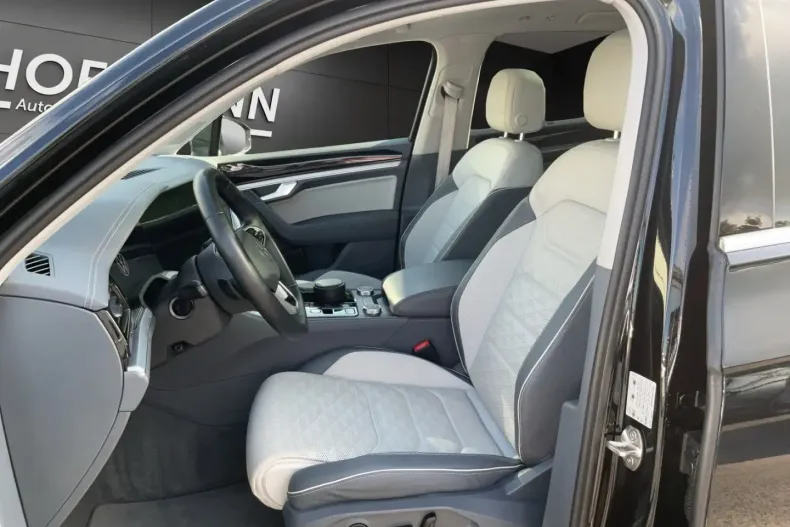 Volkswagen Touareg din 2024 cu 69.708 km - oferta VOL117153 - foto 7