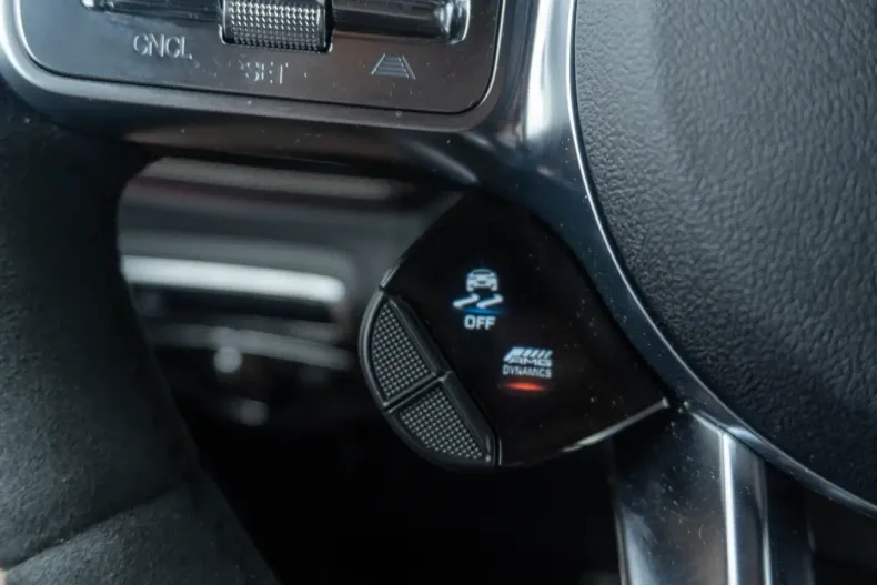 Mercedes-Benz G 63 AMG din 2025 cu 2.000 km - oferta MER117156 - foto 26