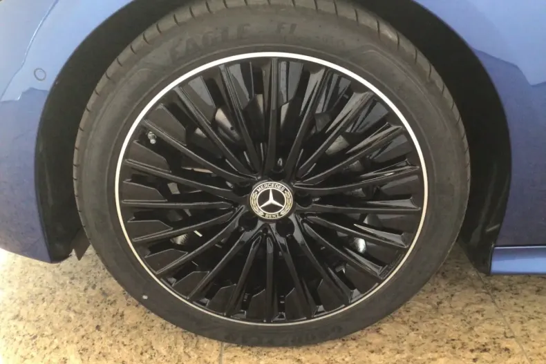 Mercedes-Benz CLE 200 din 2023 cu 4.817 km - oferta MER117167 - foto 15