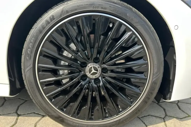 Mercedes-Benz CLE 220 din 2024 cu 26.700 km - oferta MER117169 - foto 6