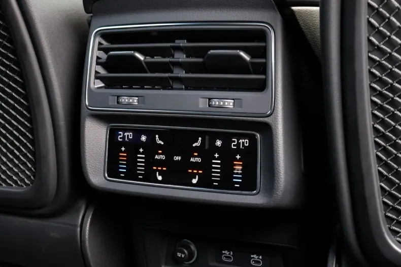 Audi SQ8 din 2021 cu 75.192 km - oferta AUD117171 - foto 25