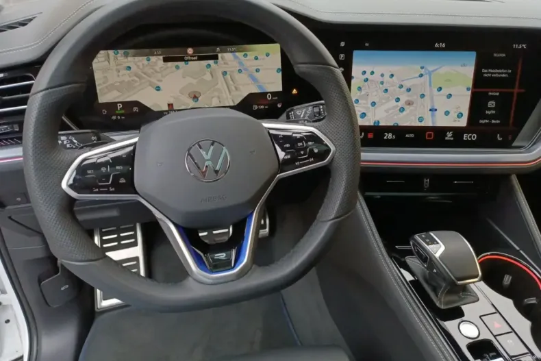 Volkswagen Touareg din 2024 cu 43.059 km - oferta VOL117174 - foto 9