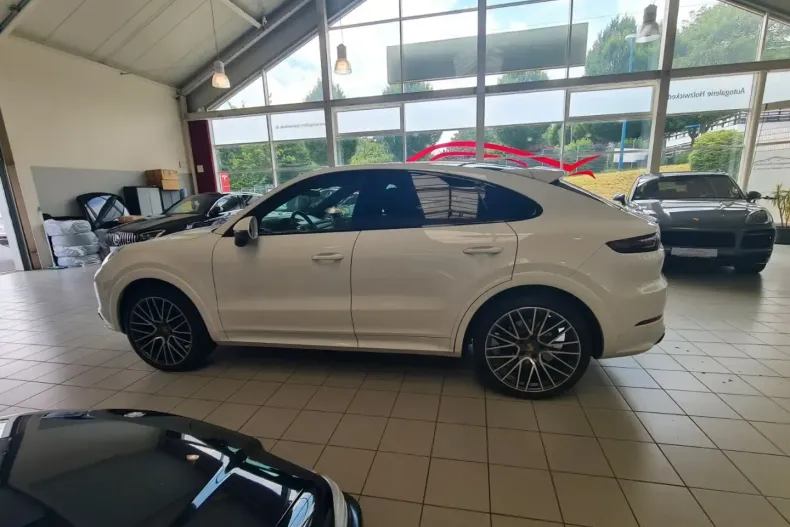 Porsche Cayenne din 2023 cu 25.700 km - oferta POR117178 - foto 8