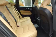 Volvo XC60 din 2022 cu 48.900 km - oferta VOL117189 - foto 17