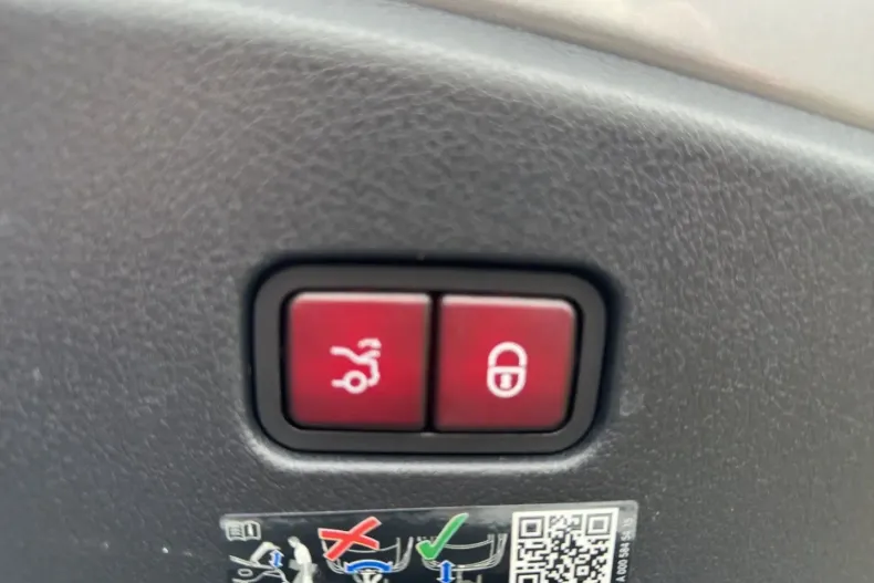 Mercedes-Benz CLE 220 din 2023 cu 7.990 km - oferta MER117195 - foto 16