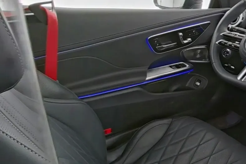 Mercedes-Benz CLE 450 din 2024 cu 25.402 km - oferta MER117196 - foto 5