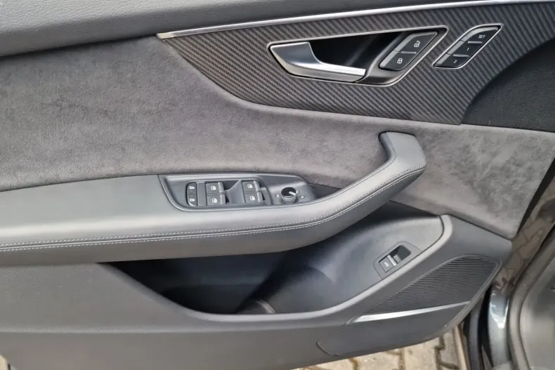 Audi RSQ8 din 2023 cu 24.269 km - oferta AUD117199 - foto 13