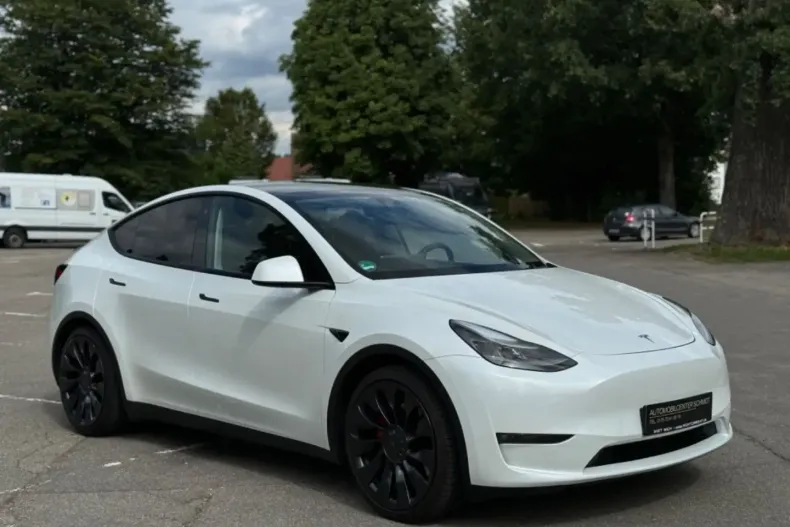Tesla Model Y din 2023 cu 47.990 km - oferta TES117200 - foto 3