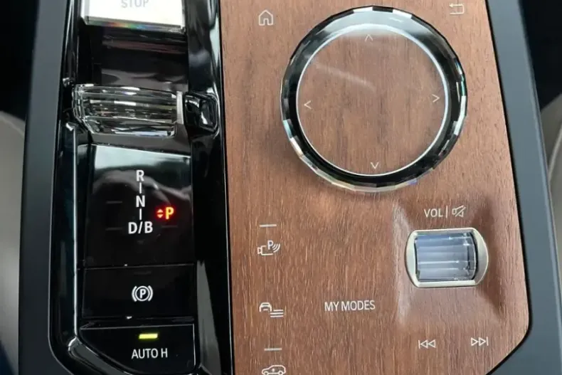 BMW iX din 2022 cu 37.800 km - oferta BMW117202 - foto 11