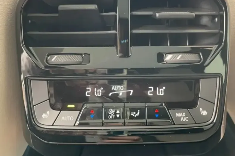 BMW iX din 2022 cu 37.800 km - oferta BMW117202 - foto 17