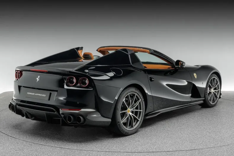 Ferrari 812 din 2023 cu 1.900 km - oferta FER117203 - foto 5