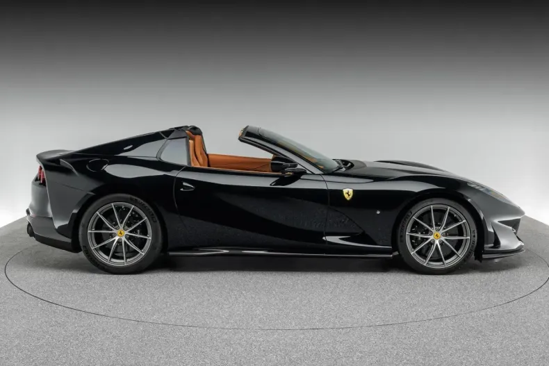 Ferrari 812 din 2023 cu 1.900 km - oferta FER117203 - foto 6