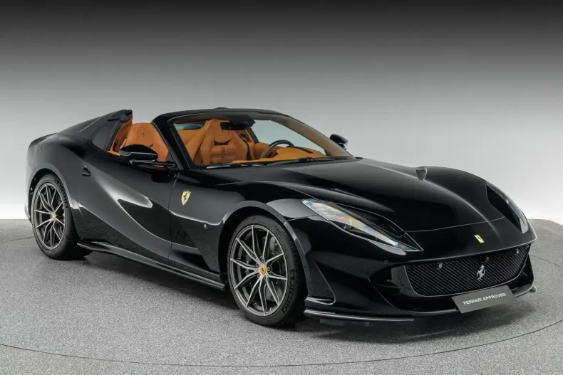 Ferrari 812 din 2023 cu 1.900 km - oferta FER117203 - foto 7