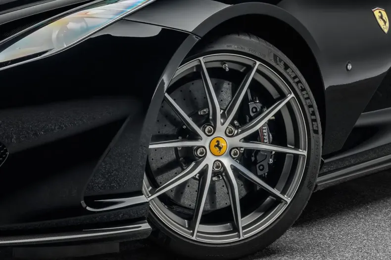 Ferrari 812 din 2023 cu 1.900 km - oferta FER117203 - foto 9