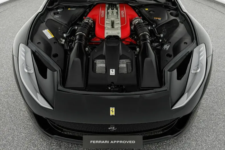 Ferrari 812 din 2023 cu 1.900 km - oferta FER117203 - foto 19