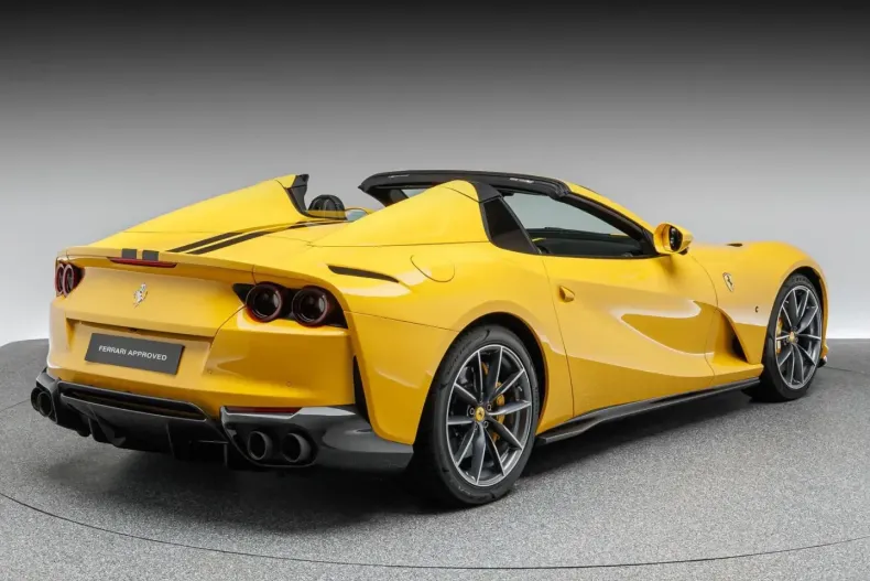 Ferrari 812 din 2022 cu 4.000 km - oferta FER117204 - foto 7