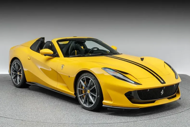 Ferrari 812 din 2022 cu 4.000 km - oferta FER117204 - foto 9