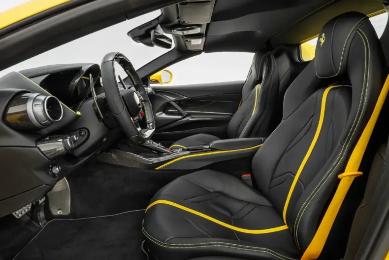 Ferrari 812 din 2022 cu 4.000 km - oferta FER117204 - foto 15