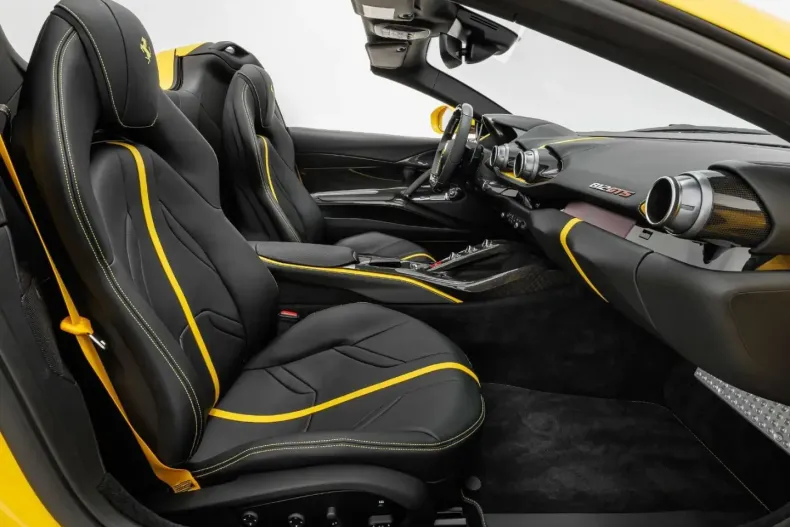 Ferrari 812 din 2022 cu 4.000 km - oferta FER117204 - foto 16