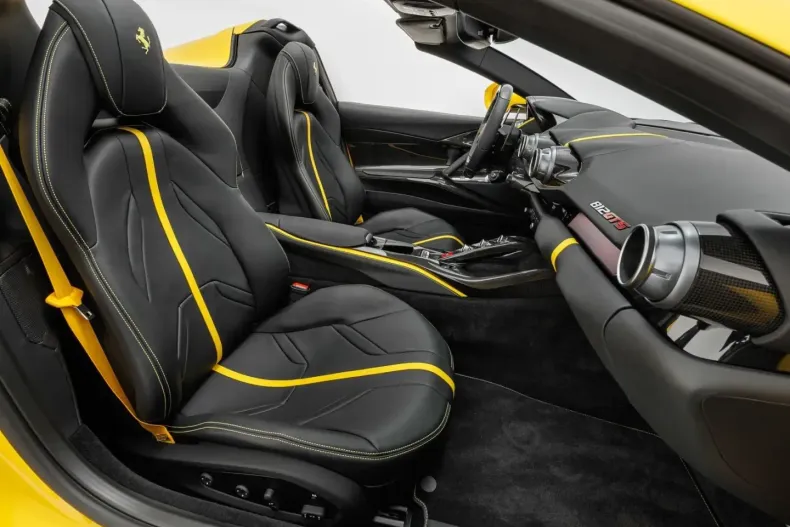 Ferrari 812 din 2022 cu 4.000 km - oferta FER117204 - foto 17