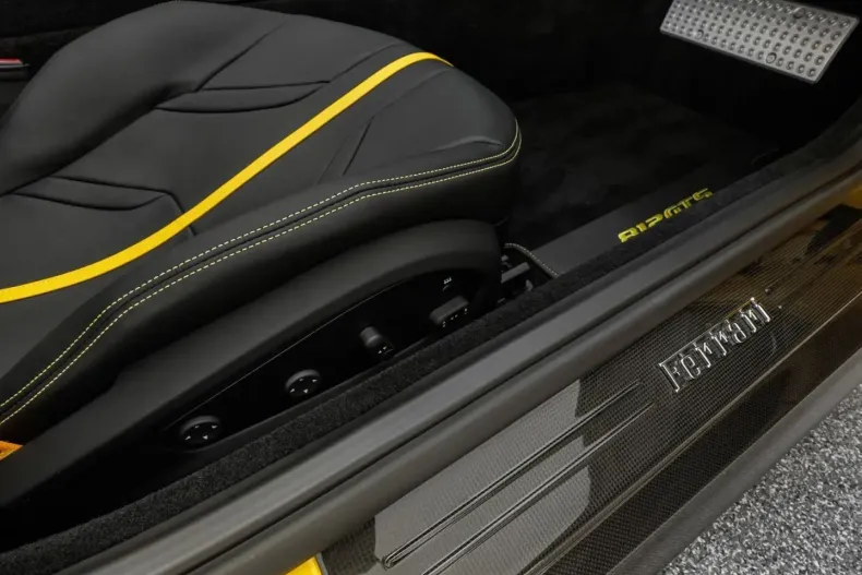 Ferrari 812 din 2022 cu 4.000 km - oferta FER117204 - foto 20