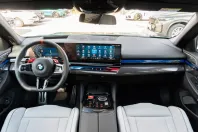 BMW M5 din 2025 cu 9.900 km - oferta BMW117208 - foto 3