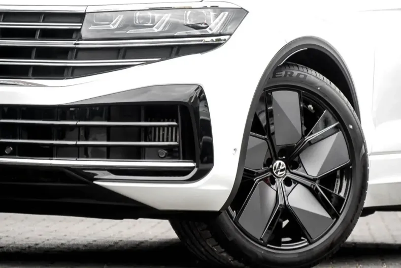 Volkswagen Touareg din 2024 cu 27.650 km - oferta VOL117215 - foto 5