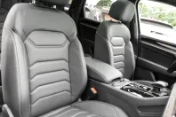 Volkswagen Touareg din 2024 cu 27.650 km - oferta VOL117215 - foto 6