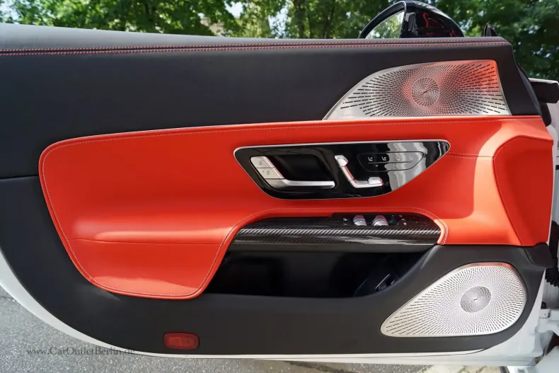 Mercedes-Benz SL 63 AMG din 2024 cu 3.987 km - oferta MER117220 - foto 21